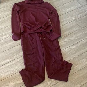 LuluLemon Dance studio jogger Size 6, Colour Merlot